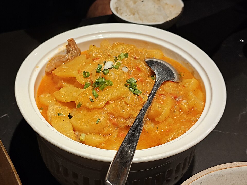 土豆炖排骨